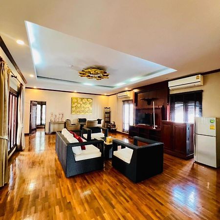 Yotaka Boutique Hotel בנגקוק מראה חיצוני תמונה