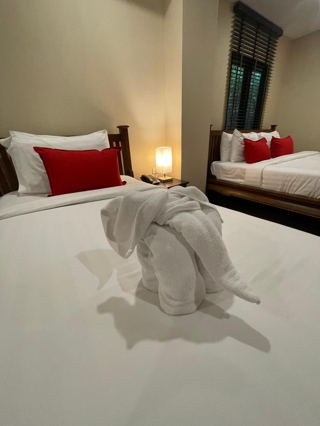 Yotaka Boutique Hotel בנגקוק מראה חיצוני תמונה